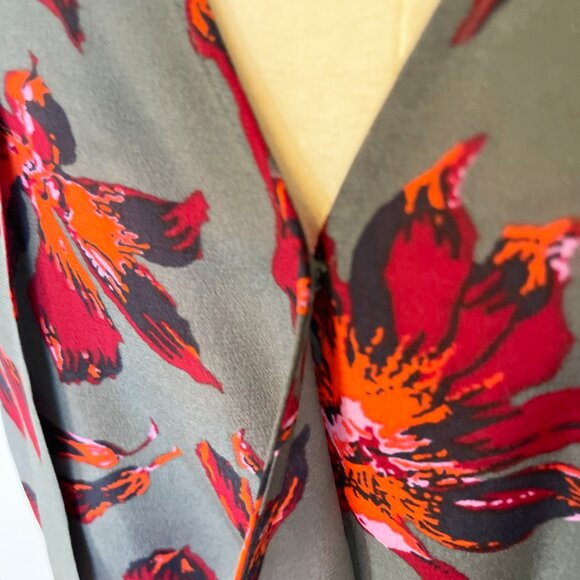 Madewell Silk Floral Tie Neck Faux Wrap Top in Bridgette Architect Green Small - Picture 9 of 10